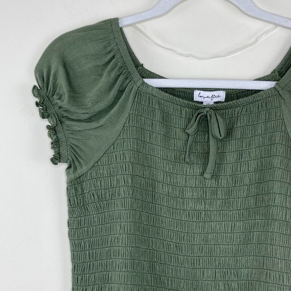 Love Fire Oliveline Green Short Sleeve Square Neck Smocked Top NWT Kids Large - Picture 3 of 8
